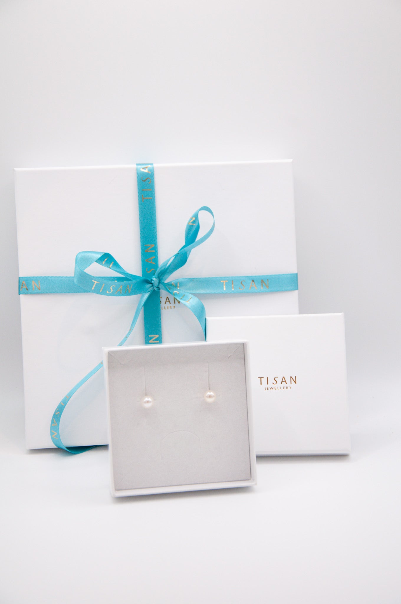 Button Pearl Studs - 7mm - 024