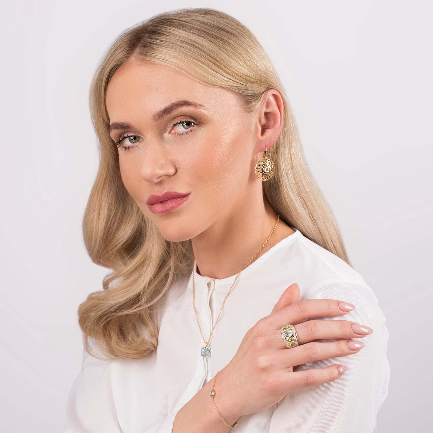 Blue Topaz and Peridot Sterling Silver & 14ct Gold Vermeil Seven Stone Ring - 091