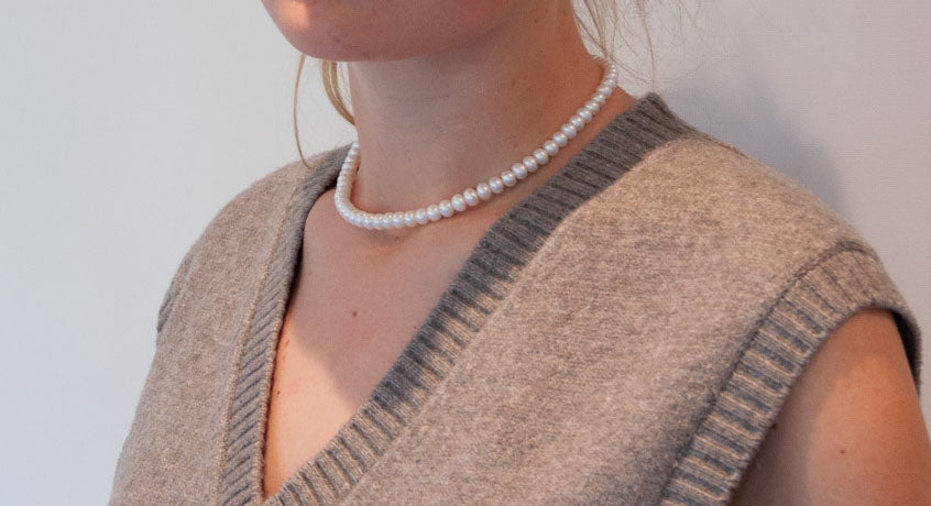 Button-Shaped Freshwater Pearl Necklace with Gold Plate Toggle Clasp - 125