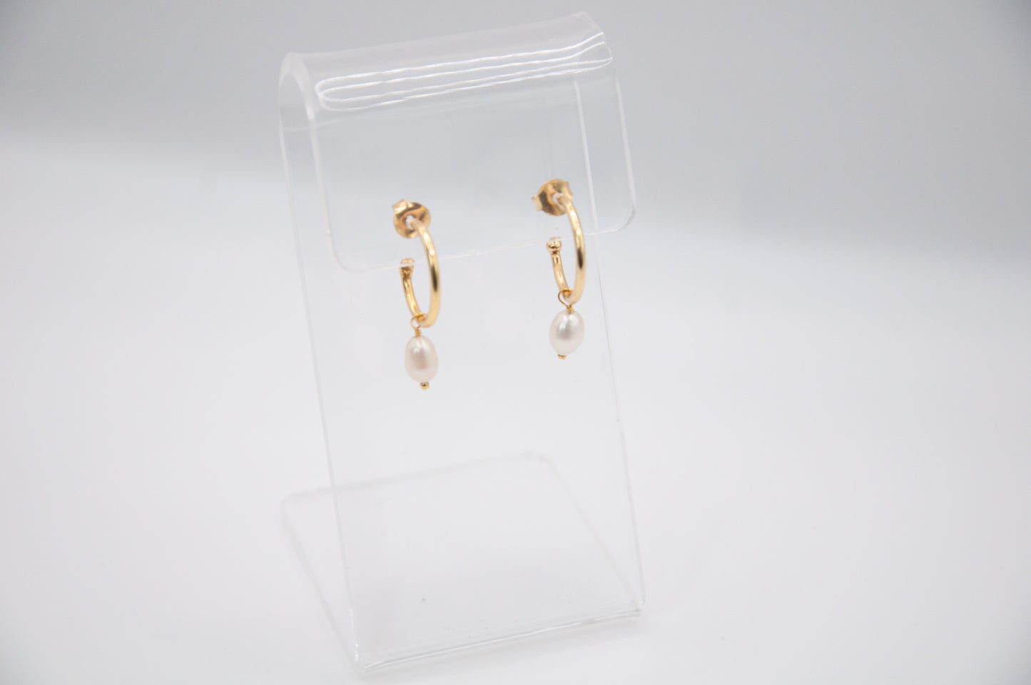 Simple Stud Hoops w/ Pearl - 162