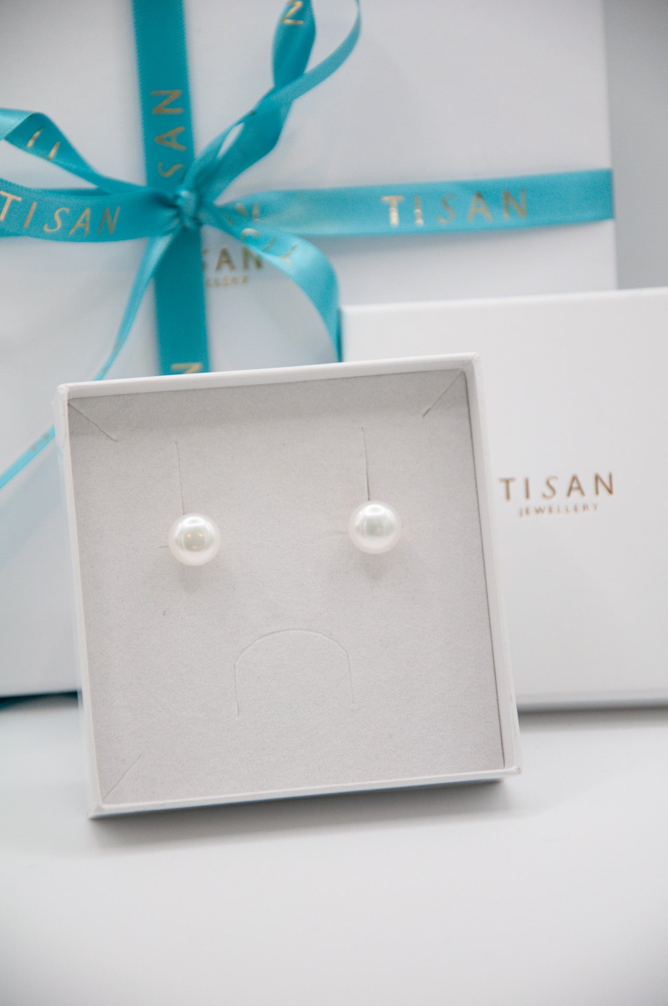 Button Pearl Studs - 10mm - 024
