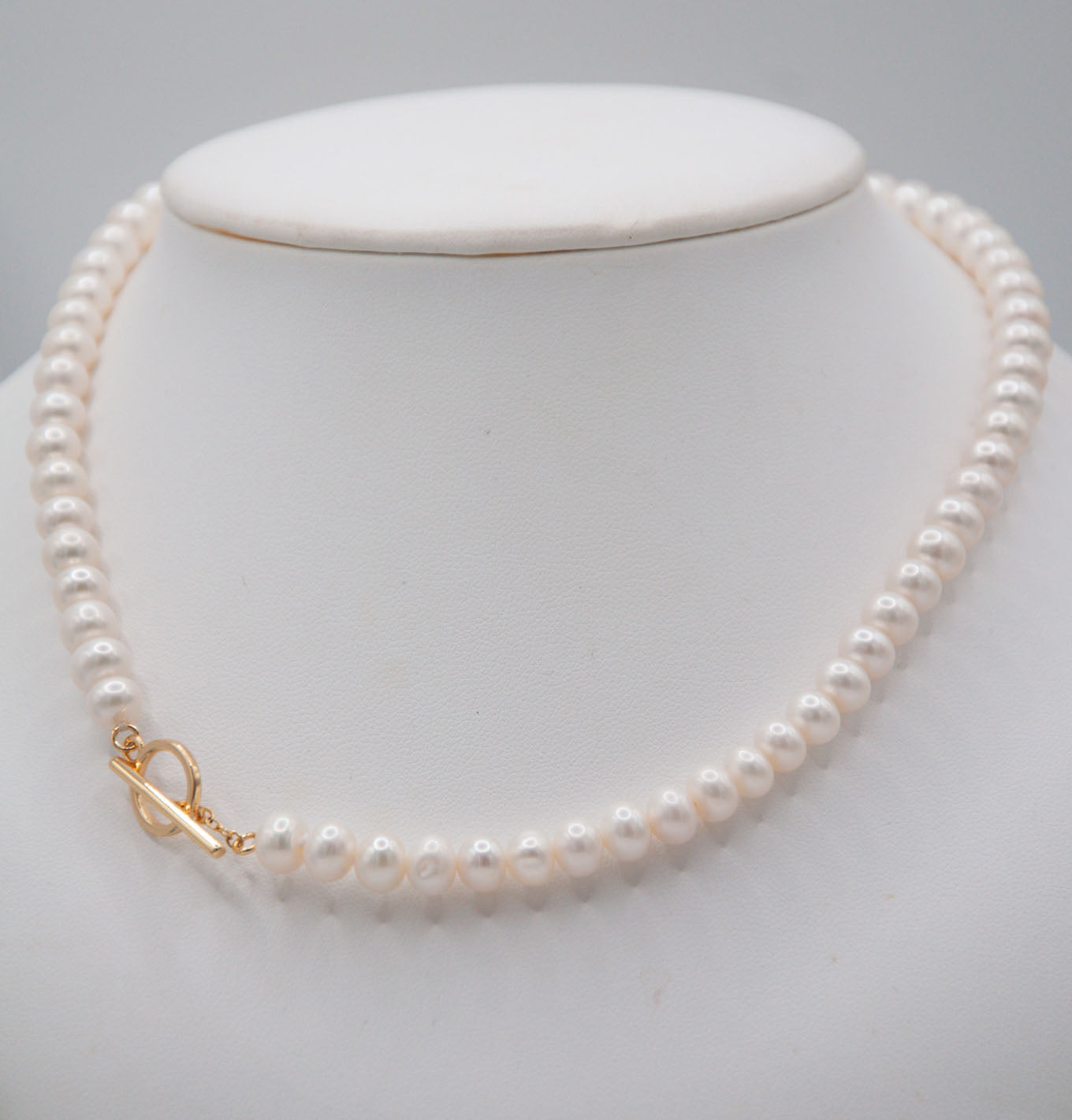Button-Shaped Freshwater Pearl Necklace with Gold Plate Toggle Clasp - 125